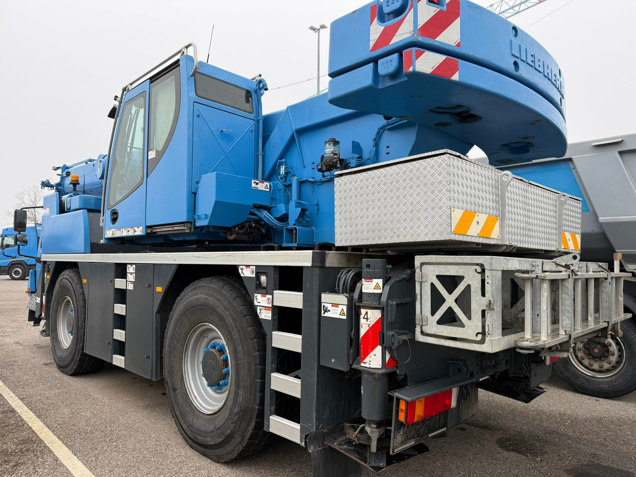 LIEBHERR LTM 1030-2.1 - Автокран: снимка 2 LIEBHERR LTM 1030-2.1 - Автокран: снимка 2