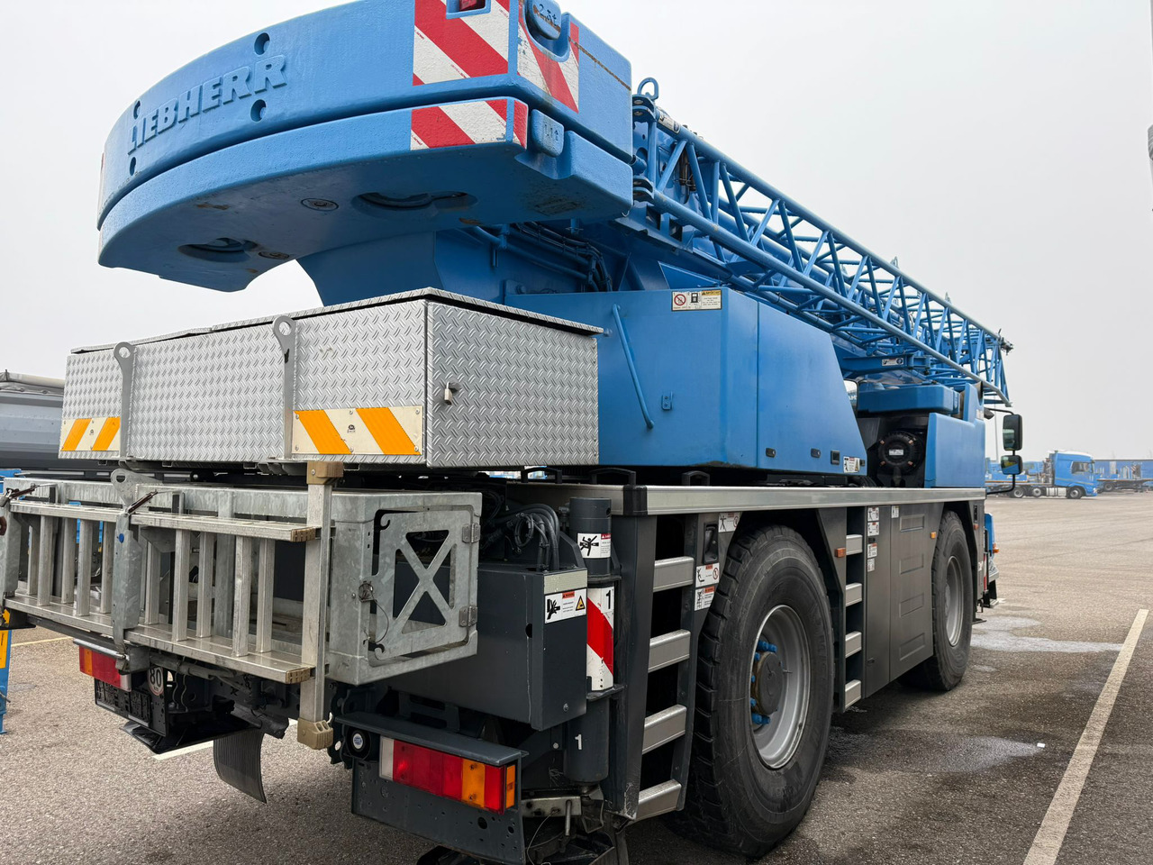 LIEBHERR LTM 1030-2.1 - Автокран: снимка 3 LIEBHERR LTM 1030-2.1 - Автокран: снимка 3