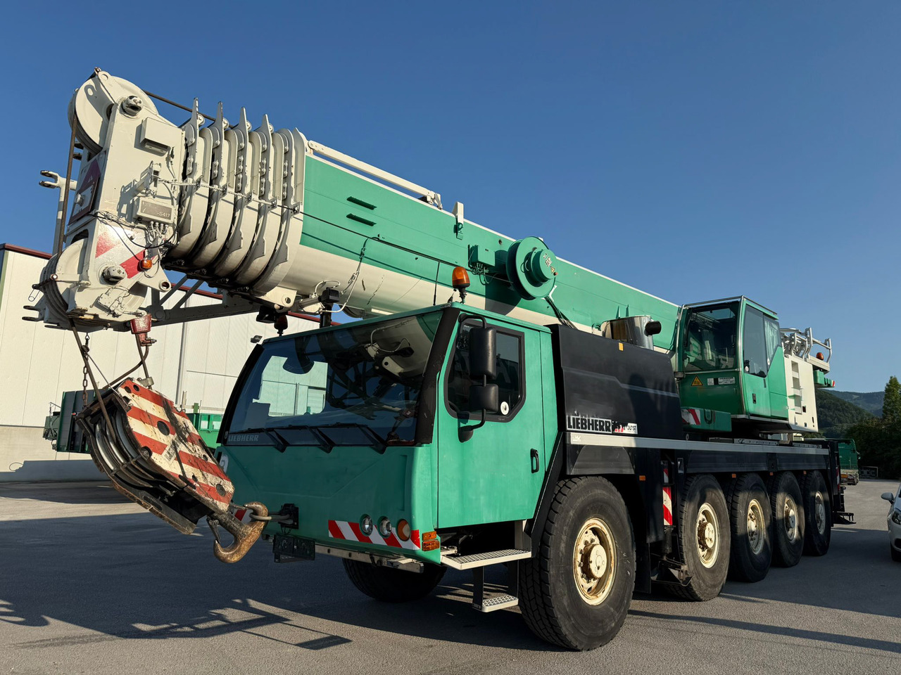 LIEBHERR LTM 1100-5.2 - Автокран: снимка 1 LIEBHERR LTM 1100-5.2 - Автокран: снимка 1
