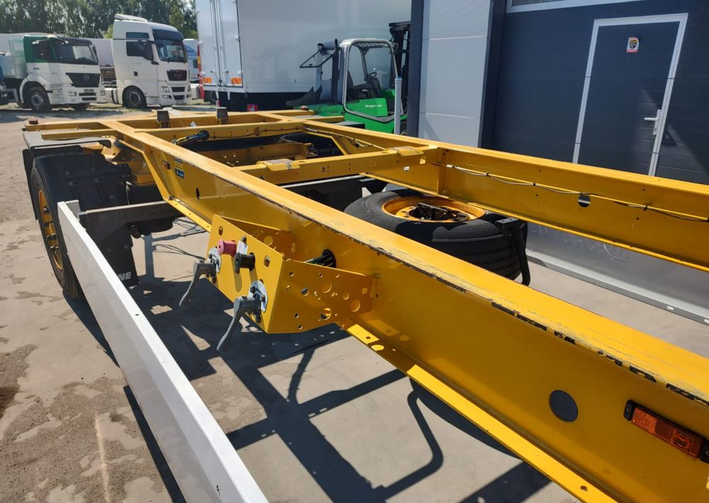 Krone Przyczepa BDF Krone - Контейнеровоз/ Сменна каросерия ремарке: снимка 5 Krone Przyczepa BDF Krone - Контейнеровоз/ Сменна каросерия ремарке: снимка 5