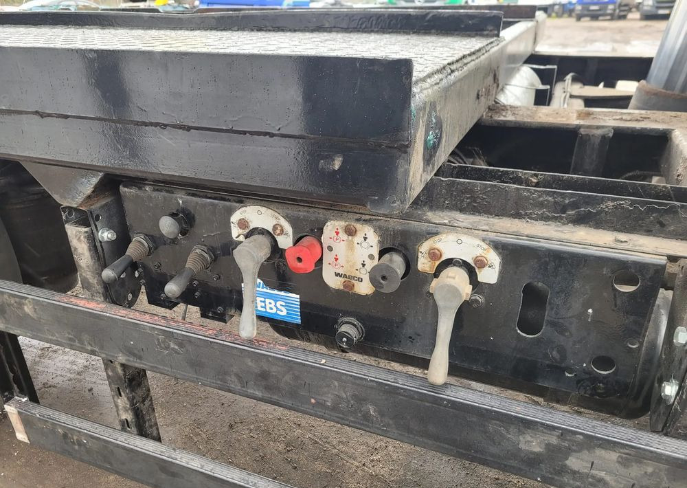 Krone Przyczepa wywrotka 3 osie wywrot - Самосвал ремарке: снимка 5 Krone Przyczepa wywrotka 3 osie wywrot - Самосвал ремарке: снимка 5