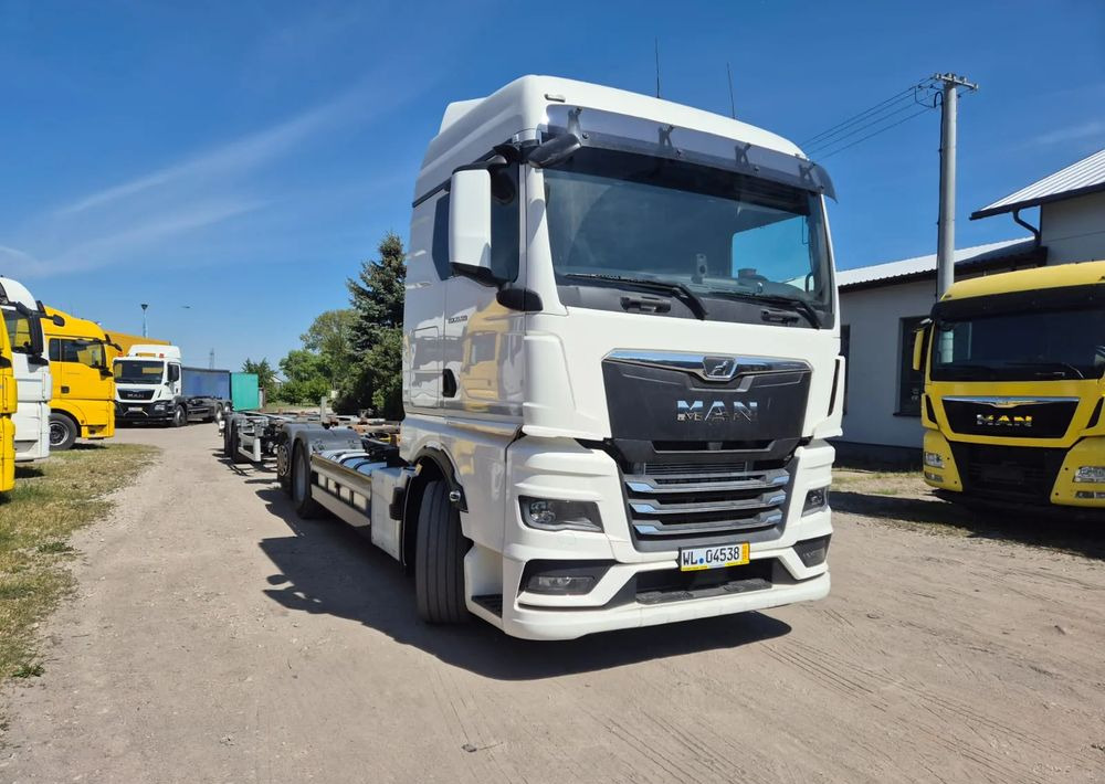 MAN MAN TGX BDF 26-510 oś skrętna - Шаси кабина: снимка 2 MAN MAN TGX BDF 26-510 oś skrętna - Шаси кабина: снимка 2