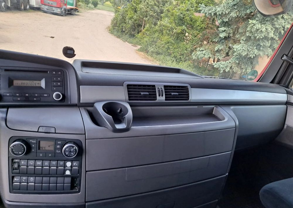 MAN TGX 26.440 Euro 5 Hakowiec - Мултилифт с кука камион: снимка 3 MAN TGX 26.440 Euro 5 Hakowiec - Мултилифт с кука камион: снимка 3