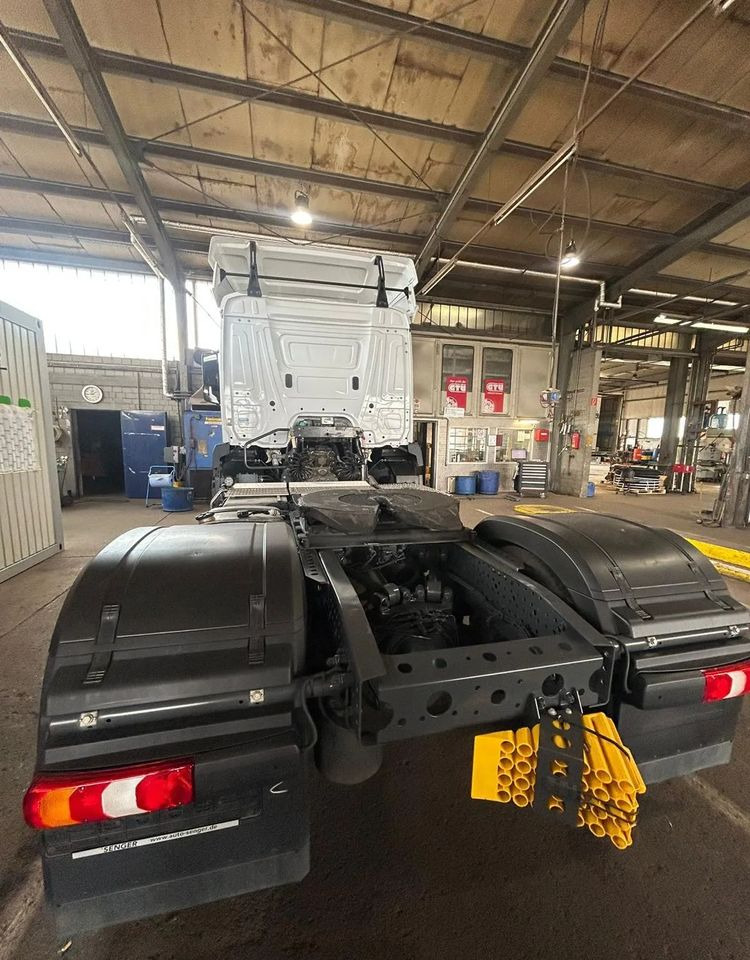 Mercedes-Benz Actros 1830 nadaje się do nauki jazdy Euro 6 - Влекач: снимка 4 Mercedes-Benz Actros 1830 nadaje się do nauki jazdy Euro 6 - Влекач: снимка 4