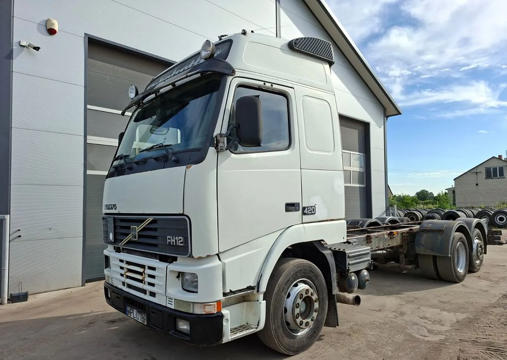Volvo FH 420 6x2 - Шаси кабина: снимка 1 Volvo FH 420 6x2 - Шаси кабина: снимка 1