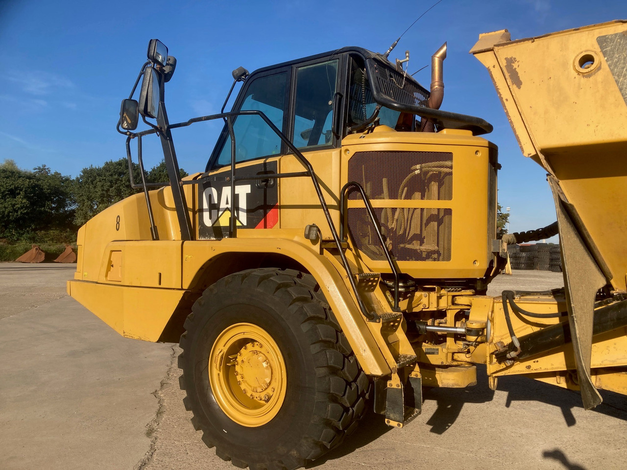 CATERPILLAR 730C - Съчленен самосвал: снимка 2 CATERPILLAR 730C - Съчленен самосвал: снимка 2