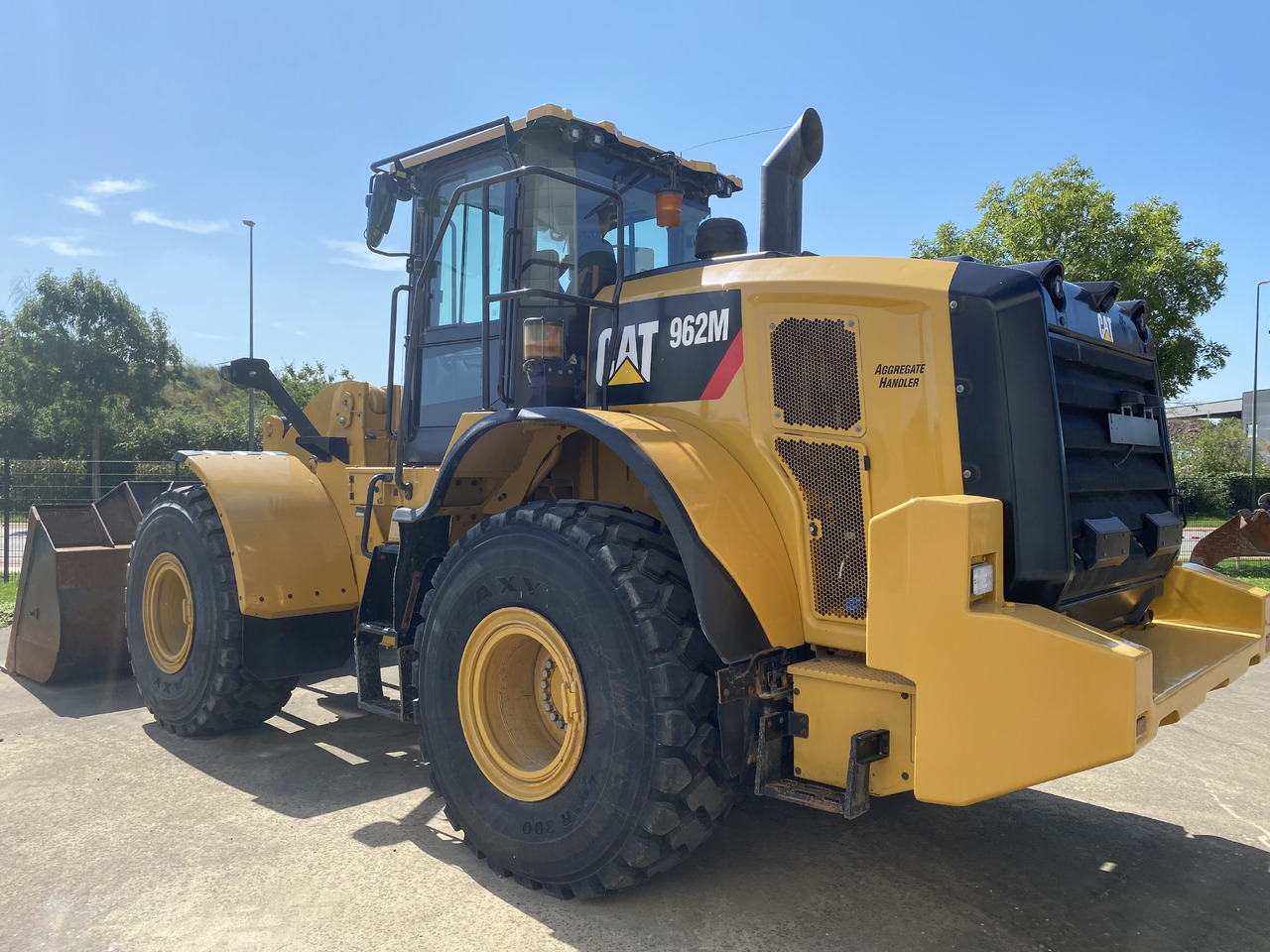 CATERPILLAR 962M - Колесен товарач: снимка 1 CATERPILLAR 962M - Колесен товарач: снимка 1