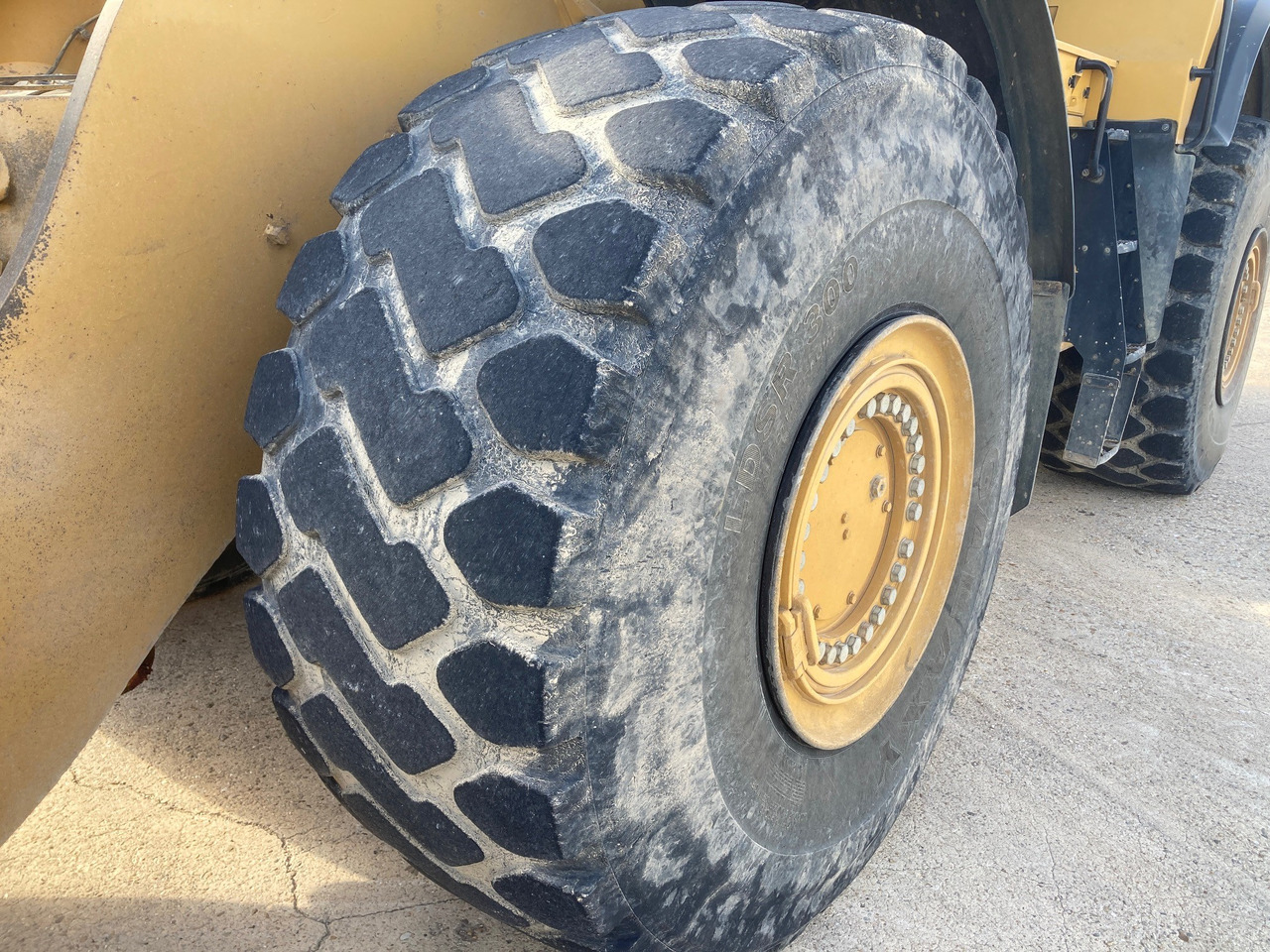 Колесен товарач CATERPILLAR 980M: снимка 7