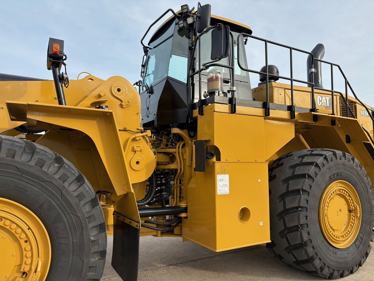 CATERPILLAR 988K - Колесен товарач: снимка 2 CATERPILLAR 988K - Колесен товарач: снимка 2
