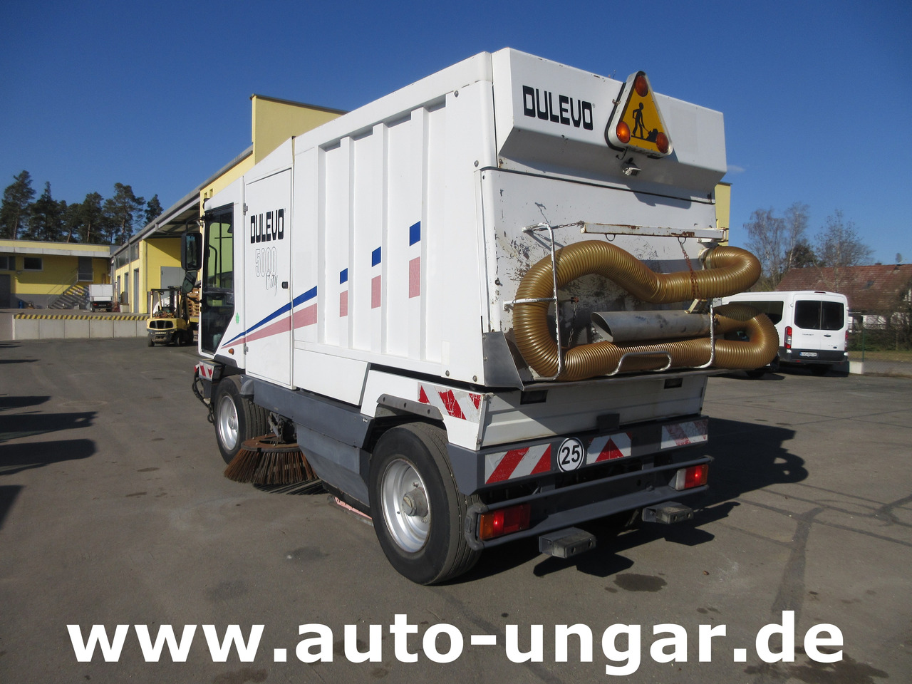 DULEVO 5000 City Hochentleerung Handsaugschlauch Frontbesen 4x4x4 - Мотометачна машина: снимка 3 DULEVO 5000 City Hochentleerung Handsaugschlauch Frontbesen 4x4x4 - Мотометачна машина: снимка 3
