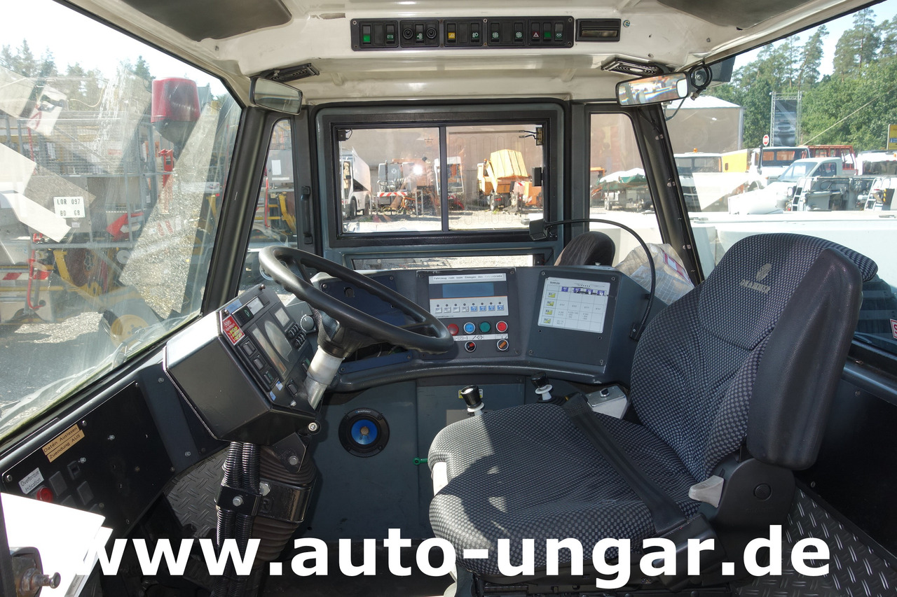 Влекач на самолети GOLDHOFER AST-1 A500 Baujahr 1999 Push-Back towbarless Pushback Liebherr used GSE: снимка 19 Влекач на самолети GOLDHOFER AST-1 A500 Baujahr 1999 Push-Back towbarless Pushback Liebherr used GSE: снимка 19