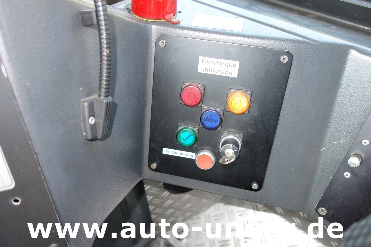 Влекач на самолети GOLDHOFER AST-1 A500 Baujahr 1999 Push-Back towbarless Pushback Liebherr used GSE: снимка 22 Влекач на самолети GOLDHOFER AST-1 A500 Baujahr 1999 Push-Back towbarless Pushback Liebherr used GSE: снимка 22