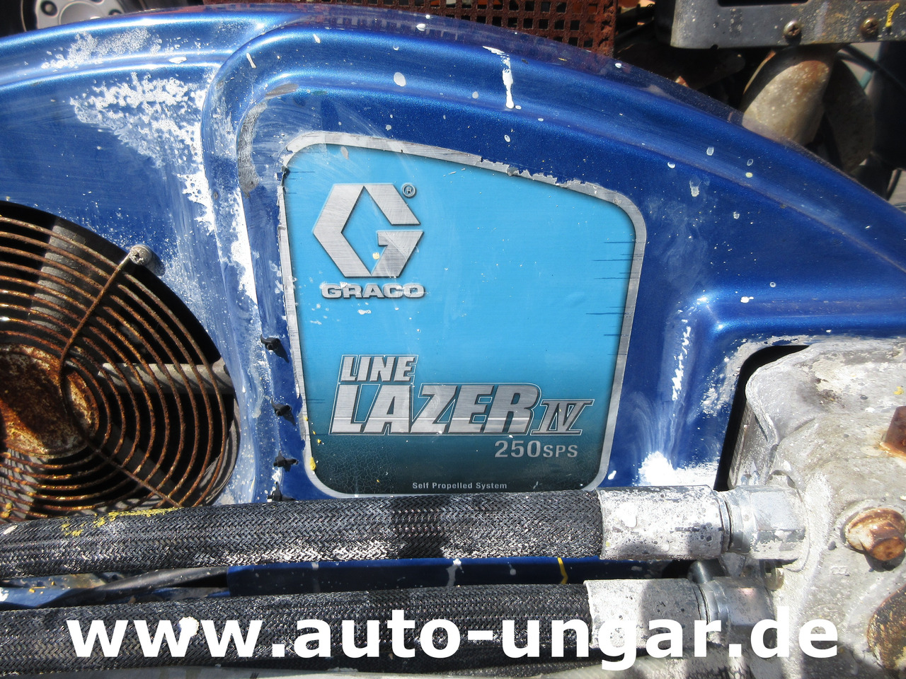 Graco LineLazer IV 250 SPS selbstfahrend Airless Perlen Roadmarking Straßenmarkierung - Техника за слагане на асфалт: снимка 4 Graco LineLazer IV 250 SPS selbstfahrend Airless Perlen Roadmarking Straßenmarkierung - Техника за слагане на асфалт: снимка 4