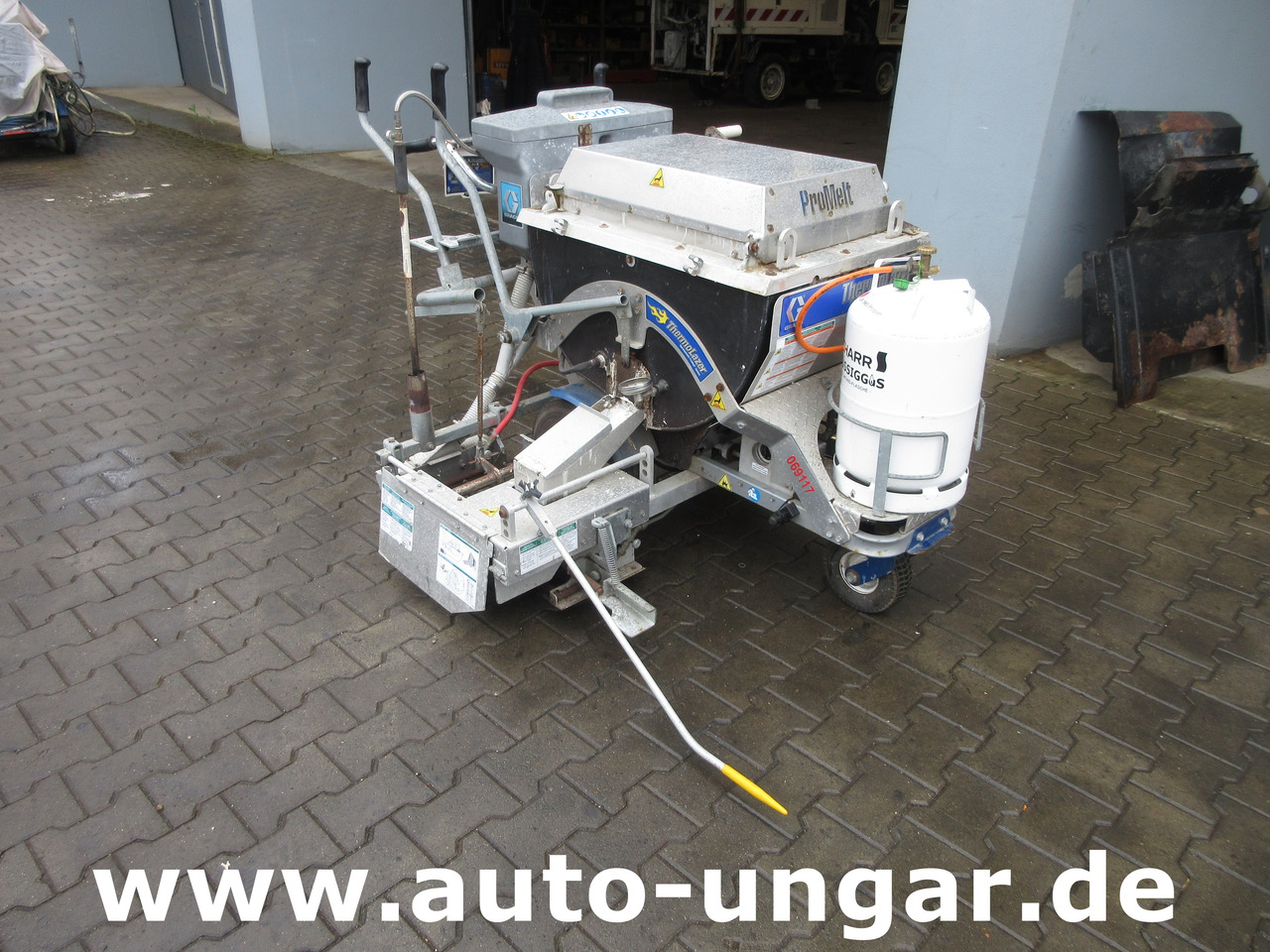 Graco ProMelt Thermolazer LineLazer 24H624 Baujahr 2022 Thermoplastic Roadmarking - Техника за слагане на асфалт: снимка 2 Graco ProMelt Thermolazer LineLazer 24H624 Baujahr 2022 Thermoplastic Roadmarking - Техника за слагане на асфалт: снимка 2