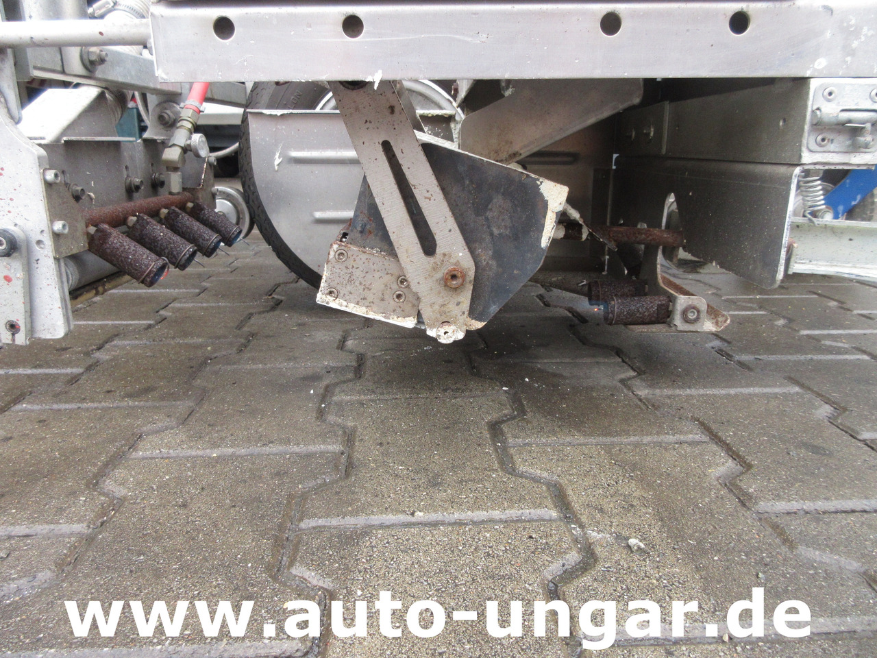 Graco ProMelt Thermolazer LineLazer 24H624 Baujahr 2022 Thermoplastic Roadmarking - Техника за слагане на асфалт: снимка 5 Graco ProMelt Thermolazer LineLazer 24H624 Baujahr 2022 Thermoplastic Roadmarking - Техника за слагане на асфалт: снимка 5