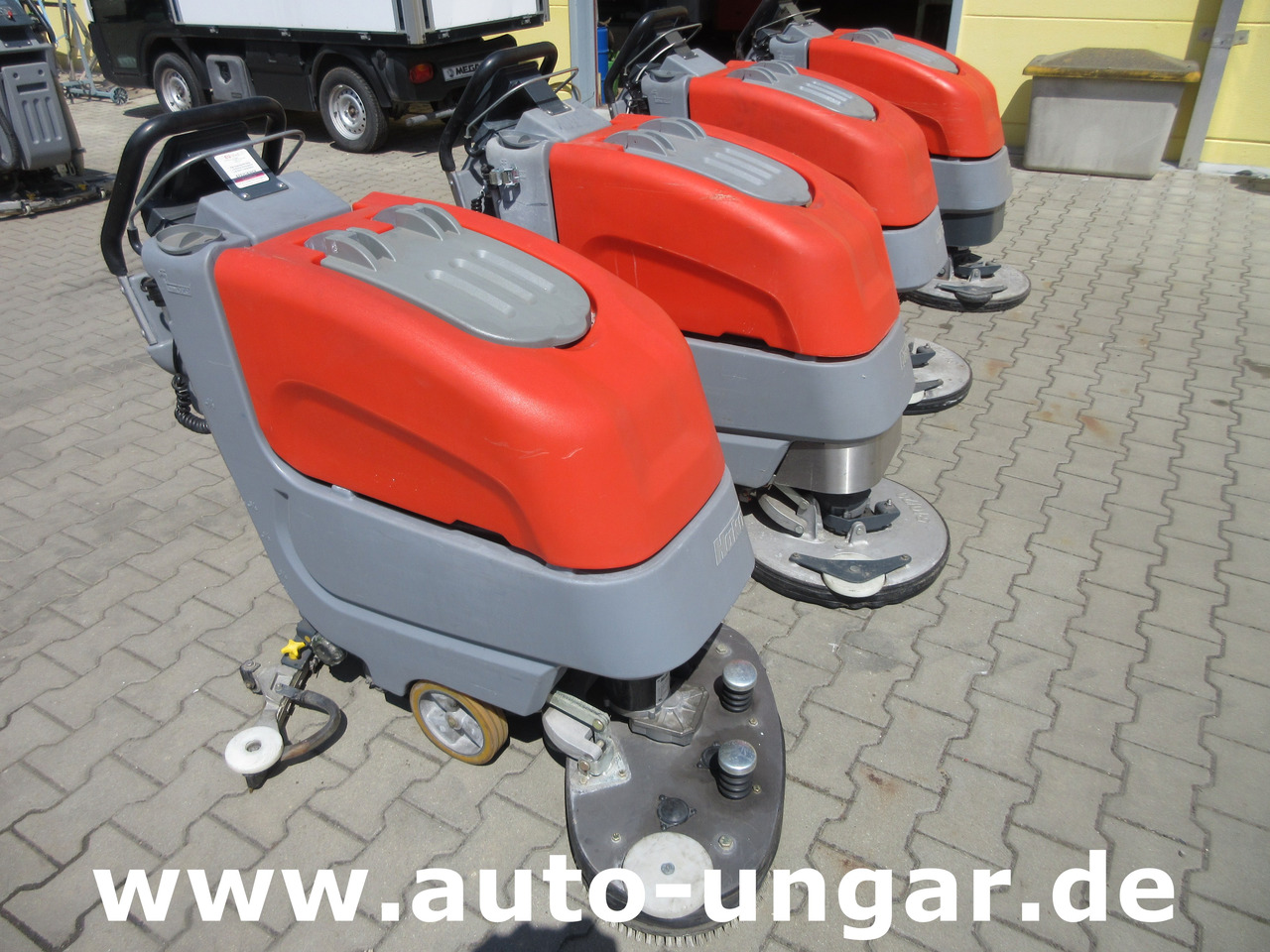 Hako B45 Scheuersaugmaschine B45CL eigener Antrieb Scrubber - Подопочистваща машина: снимка 4 Hako B45 Scheuersaugmaschine B45CL eigener Antrieb Scrubber - Подопочистваща машина: снимка 4