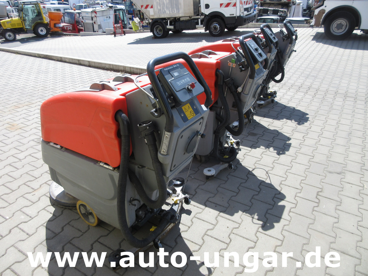 Hako B45 Scheuersaugmaschine B45CL eigener Antrieb Scrubber - Подопочистваща машина: снимка 3 Hako B45 Scheuersaugmaschine B45CL eigener Antrieb Scrubber - Подопочистваща машина: снимка 3
