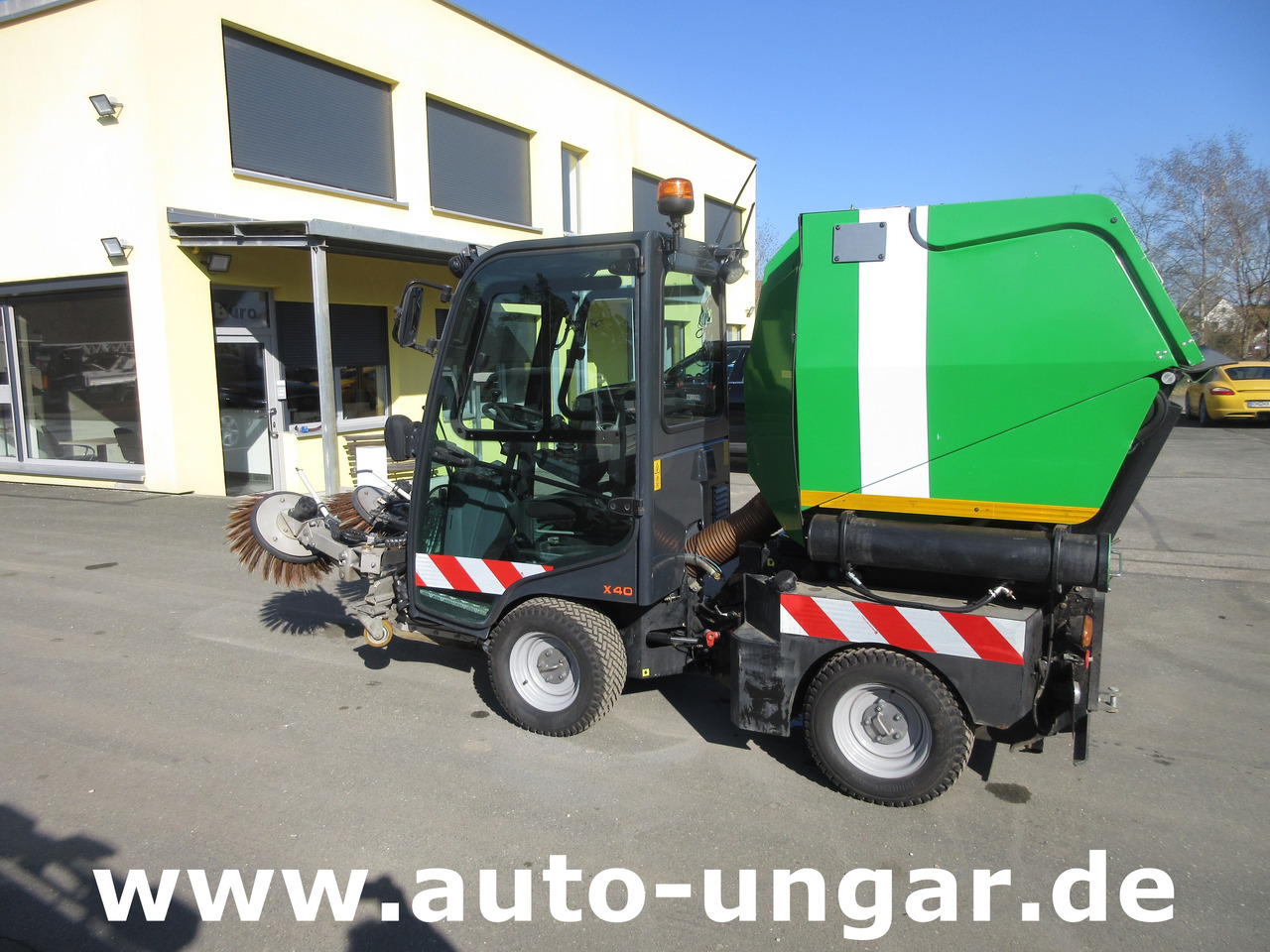 Holder X40 / X45 Baujahr 2017 Knicklenkung Kehraufbau 4x4 Kommunalhydraulik Frontheber - Мотометачна машина: снимка 5 Holder X40 / X45 Baujahr 2017 Knicklenkung Kehraufbau 4x4 Kommunalhydraulik Frontheber - Мотометачна машина: снимка 5