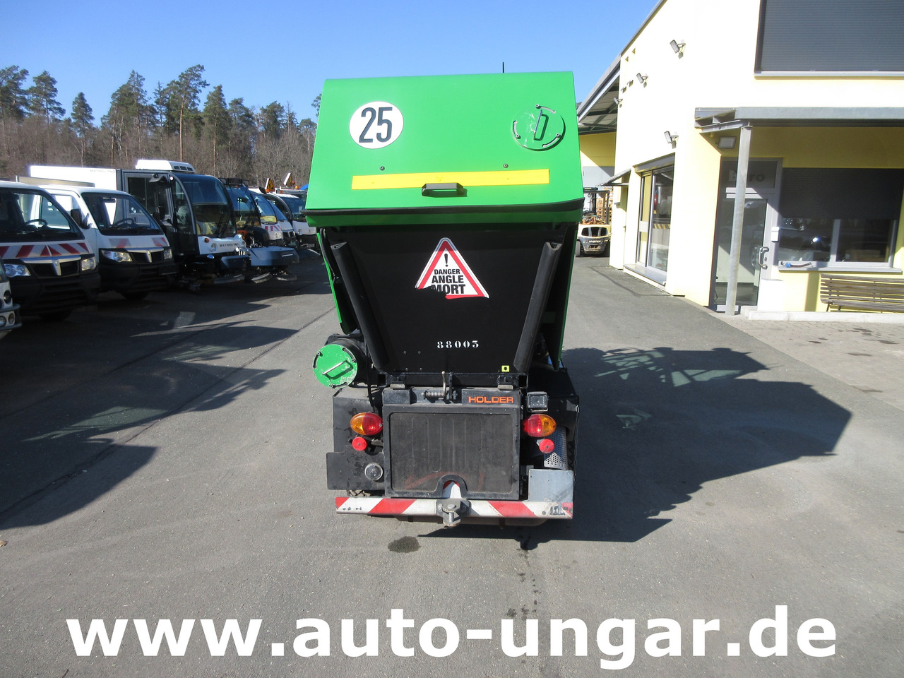 Holder X40 / X45 Baujahr 2017 Knicklenkung Kehraufbau 4x4 Kommunalhydraulik Frontheber - Мотометачна машина: снимка 4 Holder X40 / X45 Baujahr 2017 Knicklenkung Kehraufbau 4x4 Kommunalhydraulik Frontheber - Мотометачна машина: снимка 4