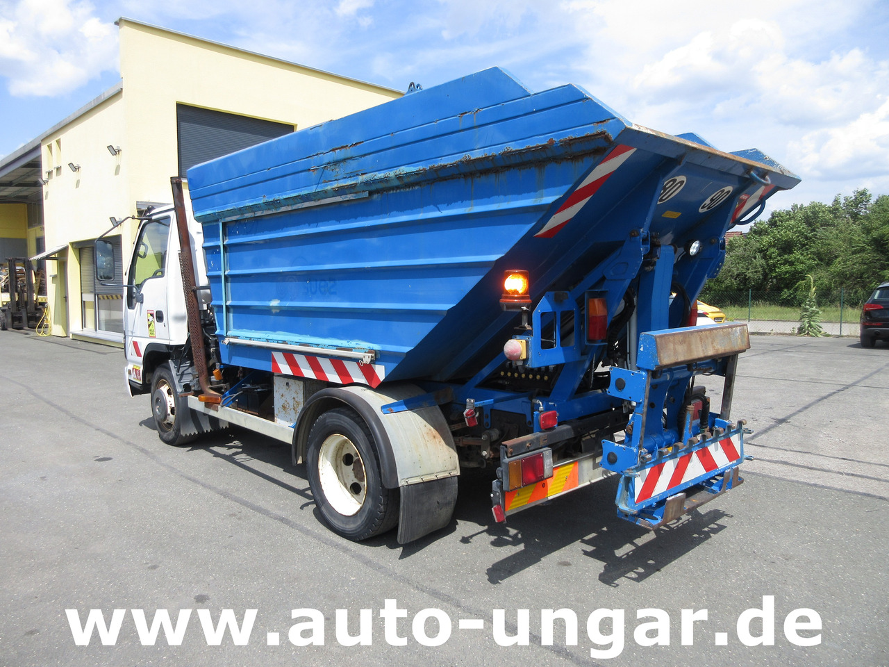 ISUZU NQR Smoother Q75 Y07 Müllwagen 8m³ TECNO 7.500kg Kipper Presse Lifter - Боклукчийска кола: снимка 4 ISUZU NQR Smoother Q75 Y07 Müllwagen 8m³ TECNO 7.500kg Kipper Presse Lifter - Боклукчийска кола: снимка 4