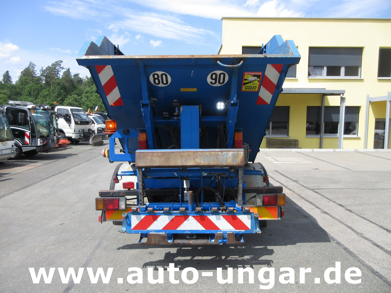 ISUZU NQR Smoother Q75 Y07 Müllwagen 8m³ TECNO 7.500kg Kipper Presse Lifter - Боклукчийска кола: снимка 5 ISUZU NQR Smoother Q75 Y07 Müllwagen 8m³ TECNO 7.500kg Kipper Presse Lifter - Боклукчийска кола: снимка 5