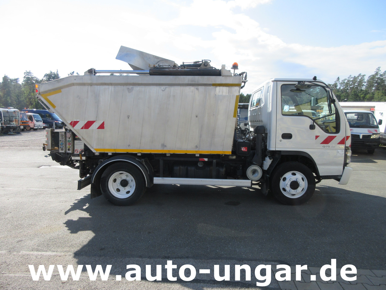 ISUZU NQR smoother NPR 75 Q75.Y07 Faun Müllwagen Euro 4 Kipper Lifter Presse - Боклукчийска кола: снимка 4 ISUZU NQR smoother NPR 75 Q75.Y07 Faun Müllwagen Euro 4 Kipper Lifter Presse - Боклукчийска кола: снимка 4