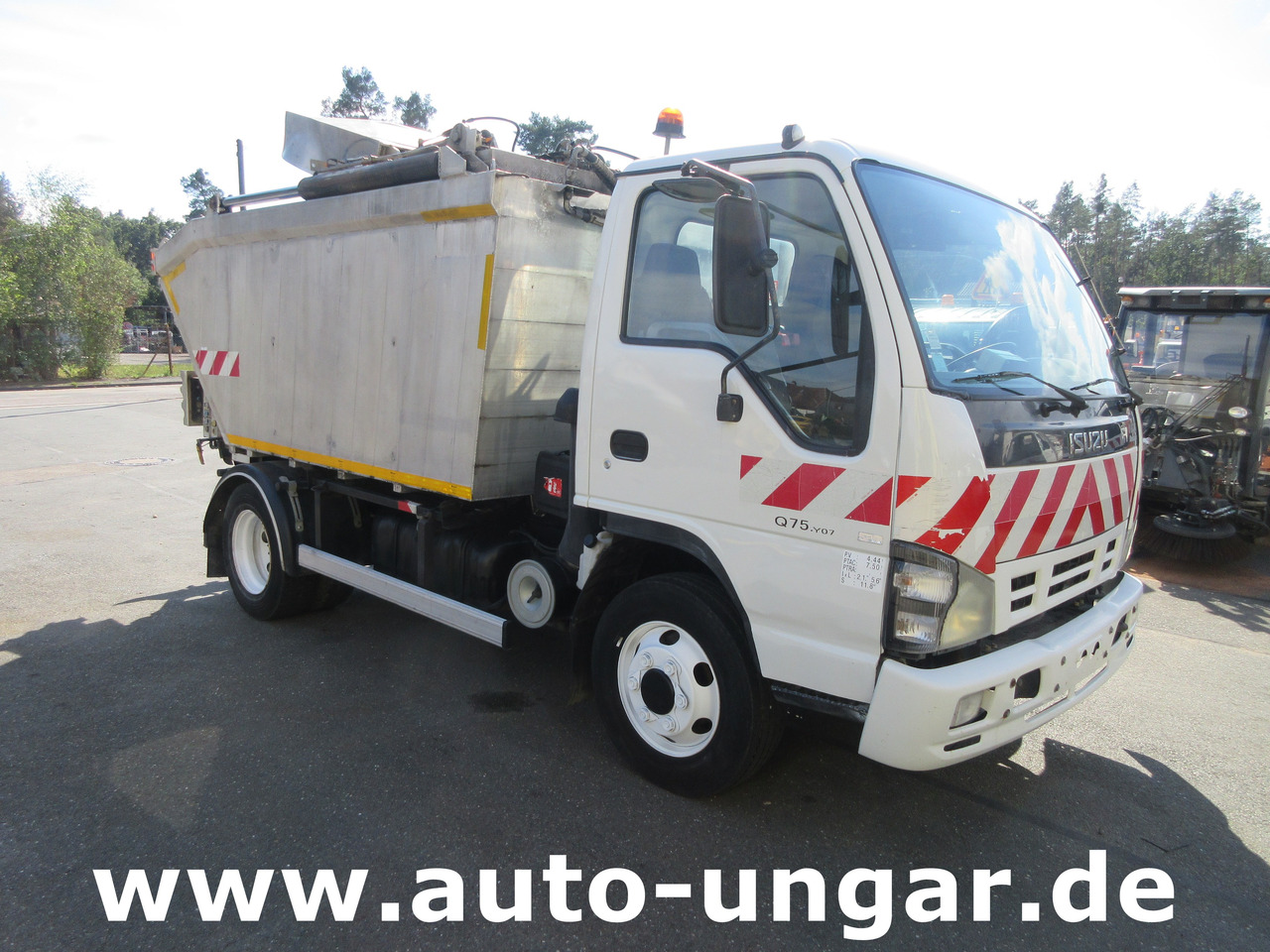 ISUZU NQR smoother NPR 75 Q75.Y07 Faun Müllwagen Euro 4 Kipper Lifter Presse - Боклукчийска кола: снимка 3 ISUZU NQR smoother NPR 75 Q75.Y07 Faun Müllwagen Euro 4 Kipper Lifter Presse - Боклукчийска кола: снимка 3