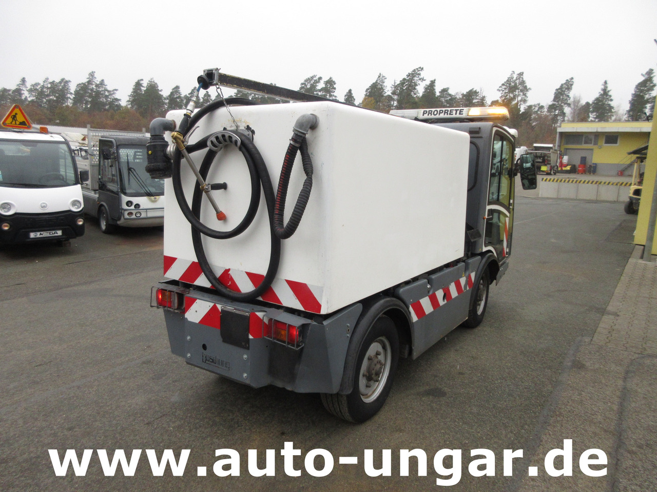 BOSCHUNG L3 Laveuse Kärcher Baujahr 2015 mit Hochdruckreiniger am Heck - Комунална/ Специална техника: снимка 4 BOSCHUNG L3 Laveuse Kärcher Baujahr 2015 mit Hochdruckreiniger am Heck - Комунална/ Специална техника: снимка 4