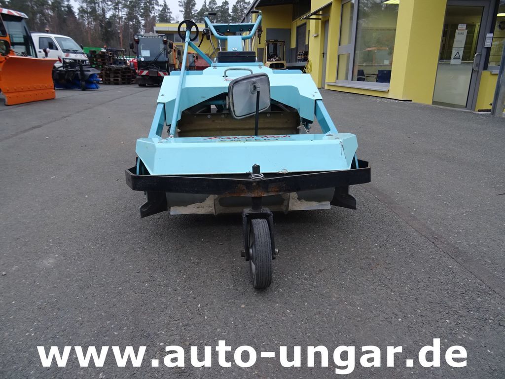 KASSBOHRER Kässbohrer BeachTech Sweepy Strandreiniger - Комунална/ Специална техника: снимка 3 KASSBOHRER Kässbohrer BeachTech Sweepy Strandreiniger - Комунална/ Специална техника: снимка 3