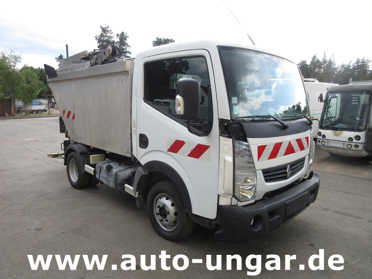 RENAULT Maxity 3.500kg Faun Provence Benne Müllwagen 5m³ Alumulde mit Presse - Боклукчийска кола: снимка 1 RENAULT Maxity 3.500kg Faun Provence Benne Müllwagen 5m³ Alumulde mit Presse - Боклукчийска кола: снимка 1