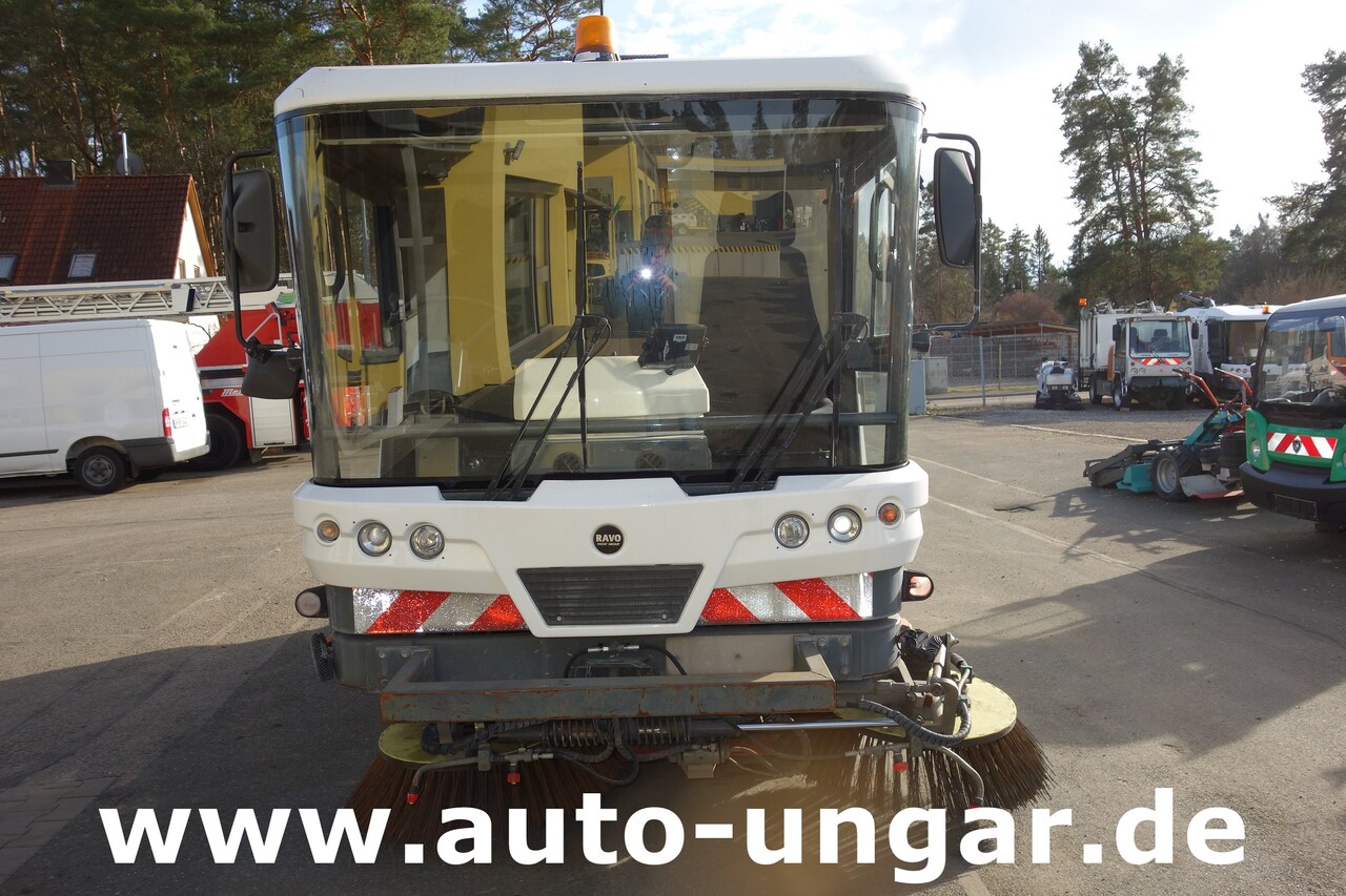 Ravo CR 540 Bj. 2013 Kehrmschine Straßenkehrer Streetsweeper Kommunalfahrzeug - Мотометачна машина: снимка 2 Ravo CR 540 Bj. 2013 Kehrmschine Straßenkehrer Streetsweeper Kommunalfahrzeug - Мотометачна машина: снимка 2