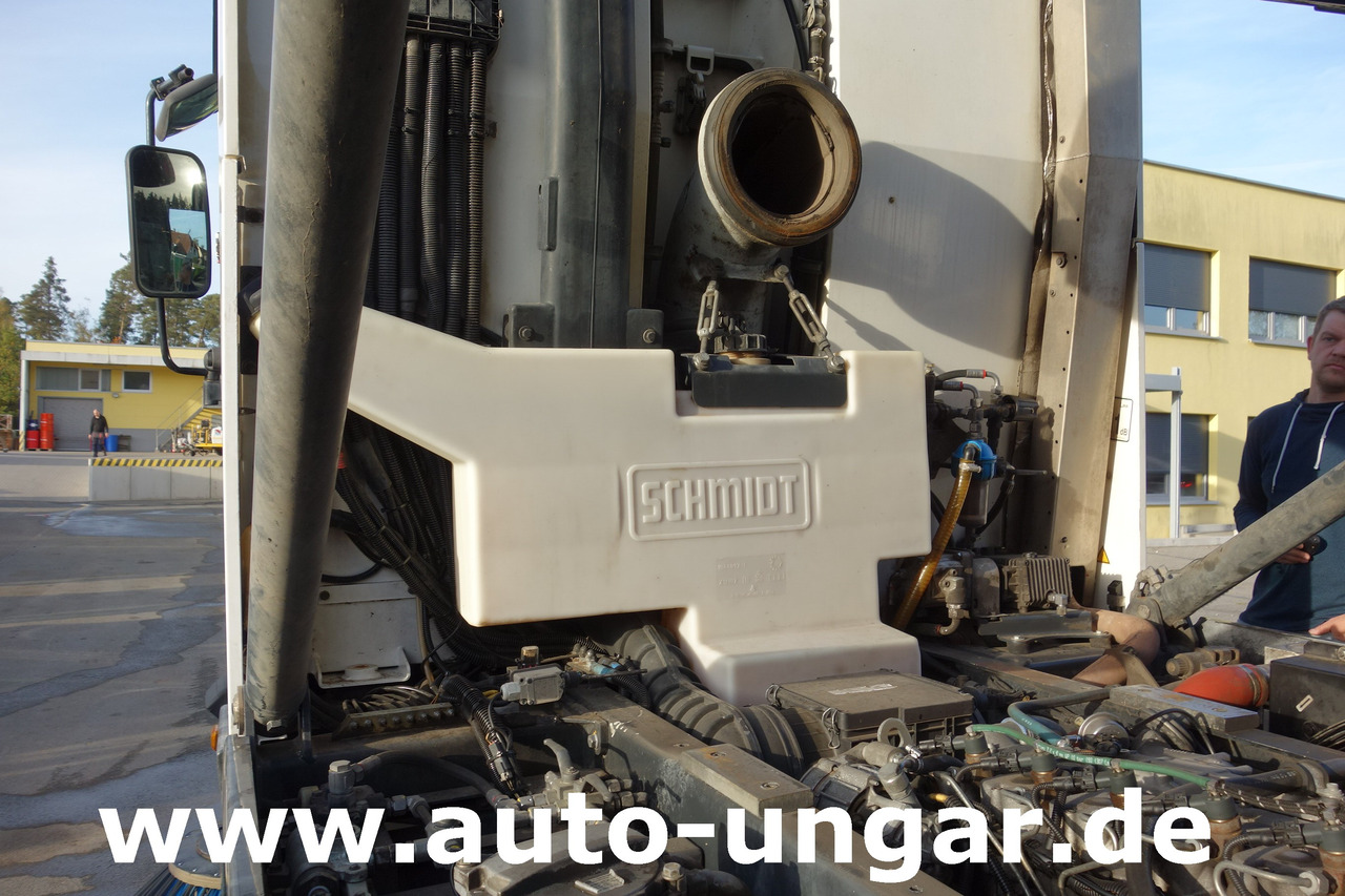 SCHMIDT Cleango 500 EURO 5 3. Besen Baujahr 2013 Kehrmaschine Straßenkehrmaschine - Мотометачна машина: снимка 4 SCHMIDT Cleango 500 EURO 5 3. Besen Baujahr 2013 Kehrmaschine Straßenkehrmaschine - Мотометачна машина: снимка 4