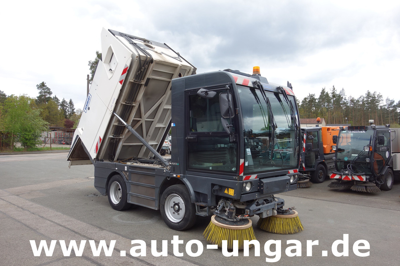 SCHMIDT Cleango 500 EURO 6 Baujahr 2017 Kehrmaschine Straßenkehrmaschine - Мотометачна машина: снимка 1 SCHMIDT Cleango 500 EURO 6 Baujahr 2017 Kehrmaschine Straßenkehrmaschine - Мотометачна машина: снимка 1