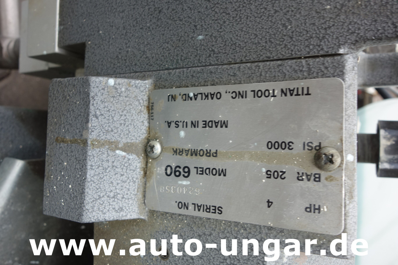 Titan Promark 690 Graco LineLazer Airless Roadmarking Machine Markiermaschine - Техника за слагане на асфалт: снимка 5 Titan Promark 690 Graco LineLazer Airless Roadmarking Machine Markiermaschine - Техника за слагане на асфалт: снимка 5