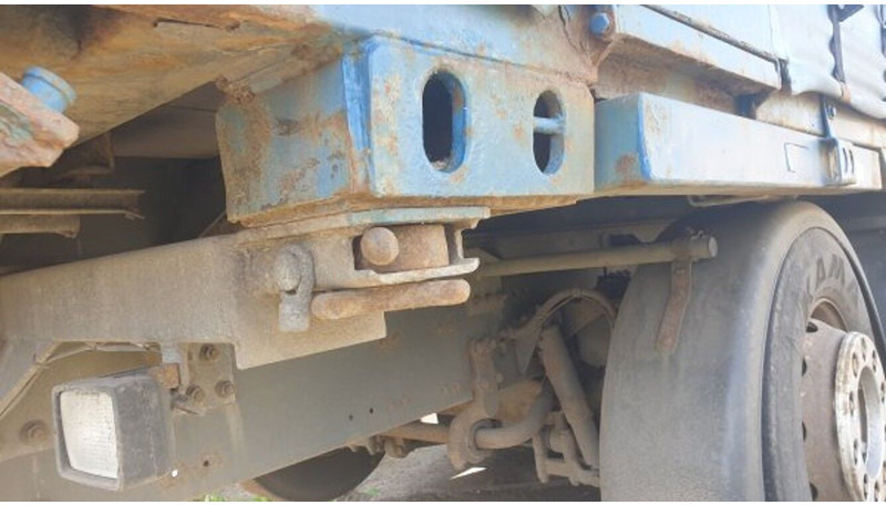 DAF 6x2 FX105.460 EEV BDF 7.2m Kogel retarder automat - Камион с брезент: снимка 5 DAF 6x2 FX105.460 EEV BDF 7.2m Kogel retarder automat - Камион с брезент: снимка 5