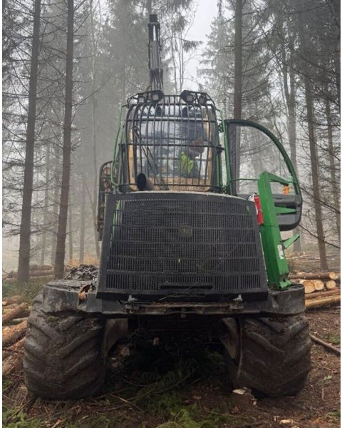 John Deere 1010E 8W - Форвардер: снимка 4 John Deere 1010E 8W - Форвардер: снимка 4