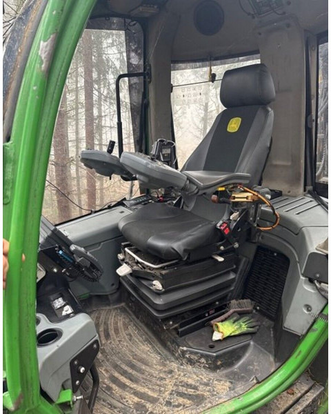 John Deere 1010E 8W - Форвардер: снимка 5 John Deere 1010E 8W - Форвардер: снимка 5