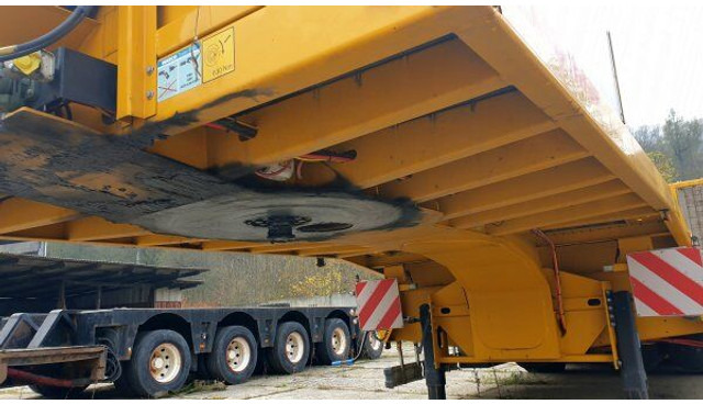 Нискорамна площадка полуремарке Kässbohrer LB4E: снимка 9