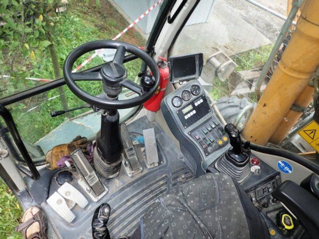 Колесен багер Liebherr A 314: снимка 12