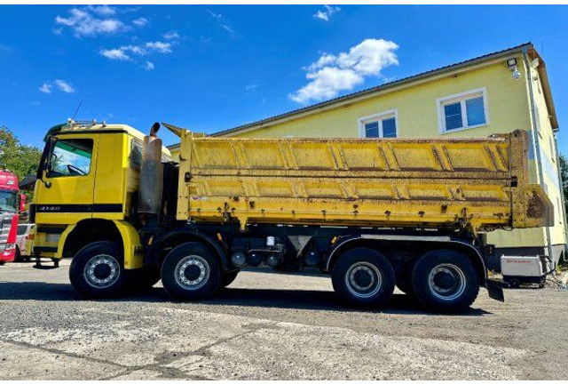 Mercedes-Benz 8x8 Actros 4148 K (952.33) 132t set komplet w zestaw! - Самосвал камион: снимка 4 Mercedes-Benz 8x8 Actros 4148 K (952.33) 132t set komplet w zestaw! - Самосвал камион: снимка 4