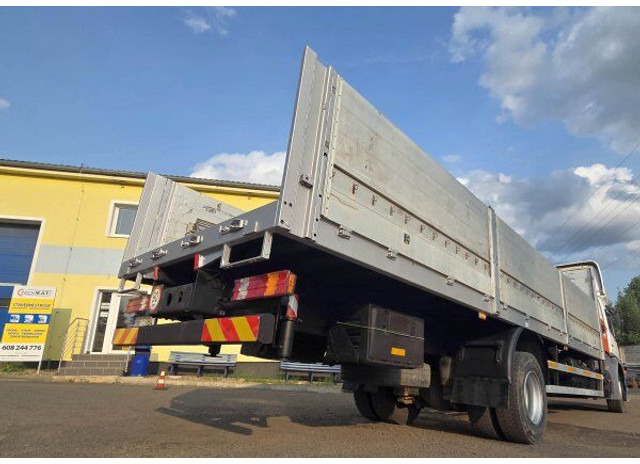 Mercedes-Benz Axor 1824 - Бордови камион, Камион с кран: снимка 4 Mercedes-Benz Axor 1824 - Бордови камион, Камион с кран: снимка 4