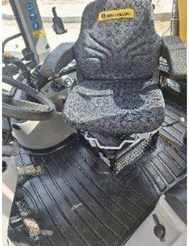 New Holland B115B - Багер-товарач: снимка 4 New Holland B115B - Багер-товарач: снимка 4