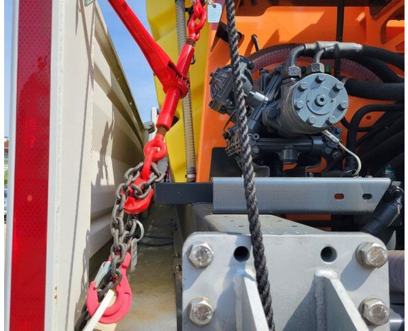 RASCO Solid LLB 4500 (+Kubota diesel) - Машина за разпръскване на сол/ Пясък: снимка 2 RASCO Solid LLB 4500 (+Kubota diesel) - Машина за разпръскване на сол/ Пясък: снимка 2