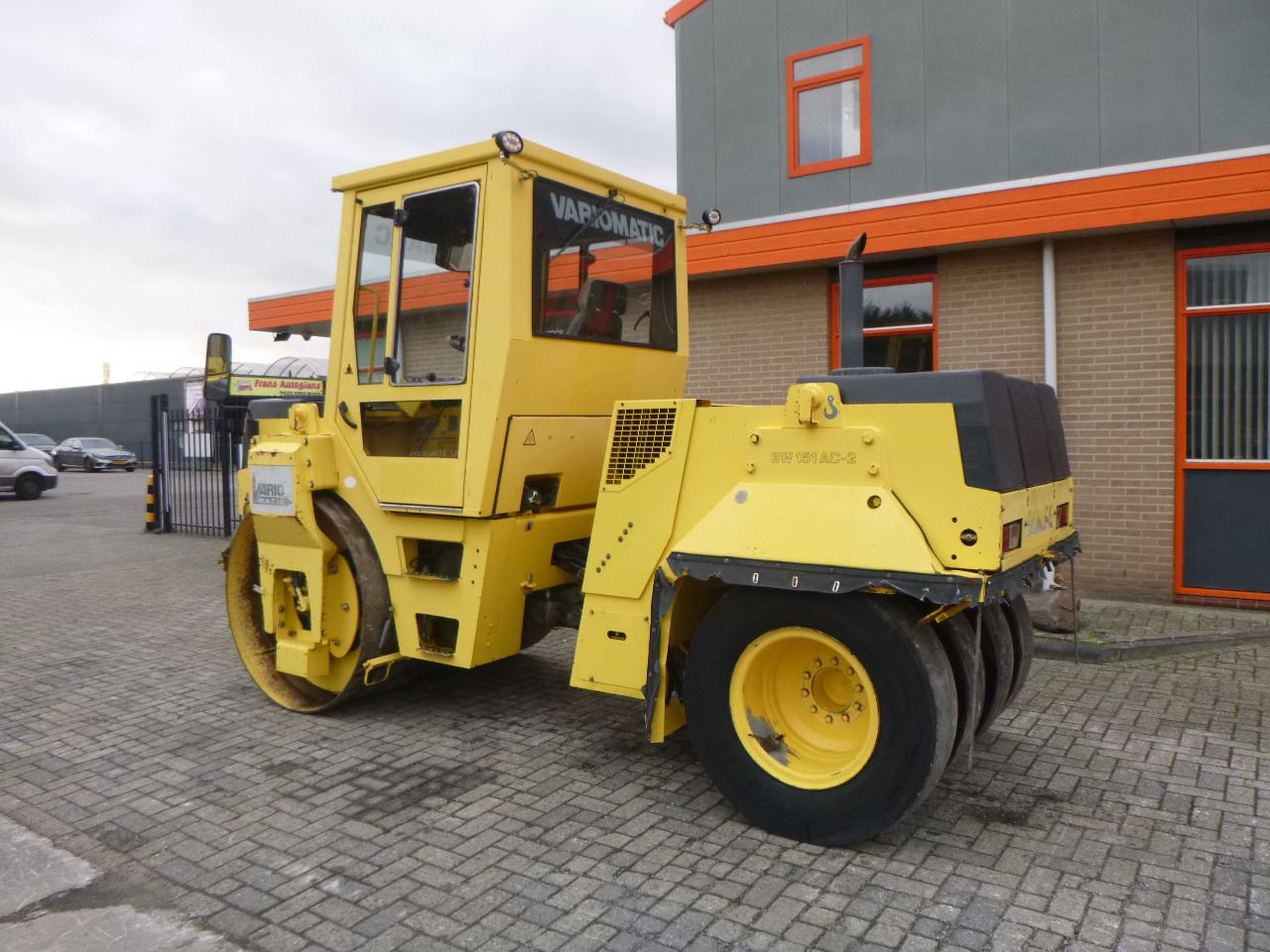BOMAG BW151AC-2 - Комбиниран валяк: снимка 2 BOMAG BW151AC-2 - Комбиниран валяк: снимка 2