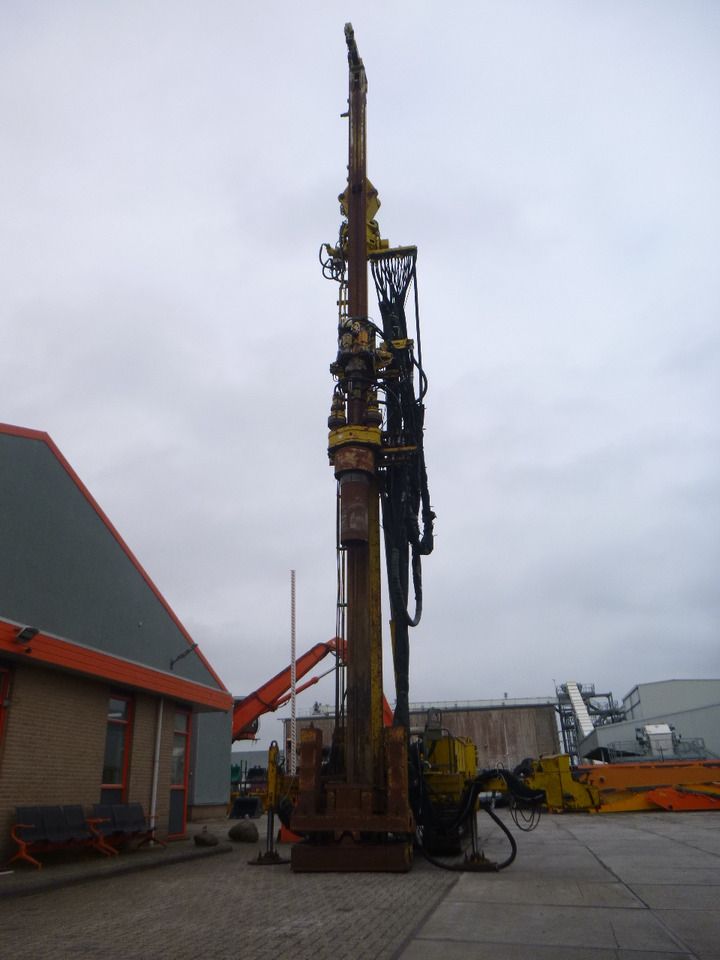 CASAGRANDE C14 ROTATING FOUNDATION ROTARY DRILL - Пробивна машина: снимка 4 CASAGRANDE C14 ROTATING FOUNDATION ROTARY DRILL - Пробивна машина: снимка 4
