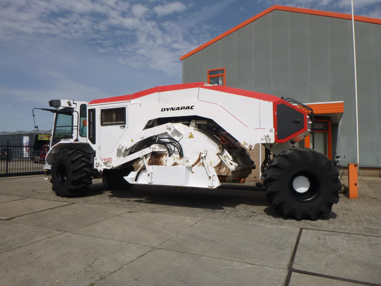 DYNAPAC DS400(RABAUD ROTOSTAB 525) - Стабилизатор за почва: снимка 1 DYNAPAC DS400(RABAUD ROTOSTAB 525) - Стабилизатор за почва: снимка 1
