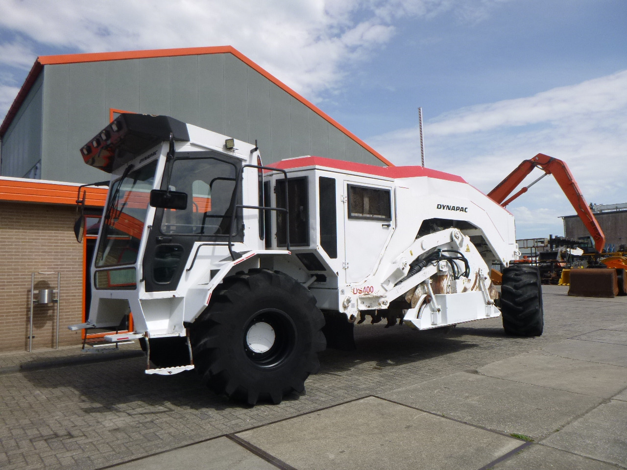 DYNAPAC DS400(RABAUD ROTOSTAB 525) - Стабилизатор за почва: снимка 3 DYNAPAC DS400(RABAUD ROTOSTAB 525) - Стабилизатор за почва: снимка 3