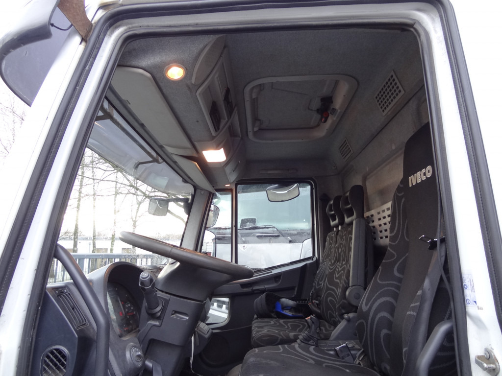 Iveco EuroCargo 120E25 Fassi F38 - Камион с кран, Бордови камион: снимка 3 Iveco EuroCargo 120E25 Fassi F38 - Камион с кран, Бордови камион: снимка 3