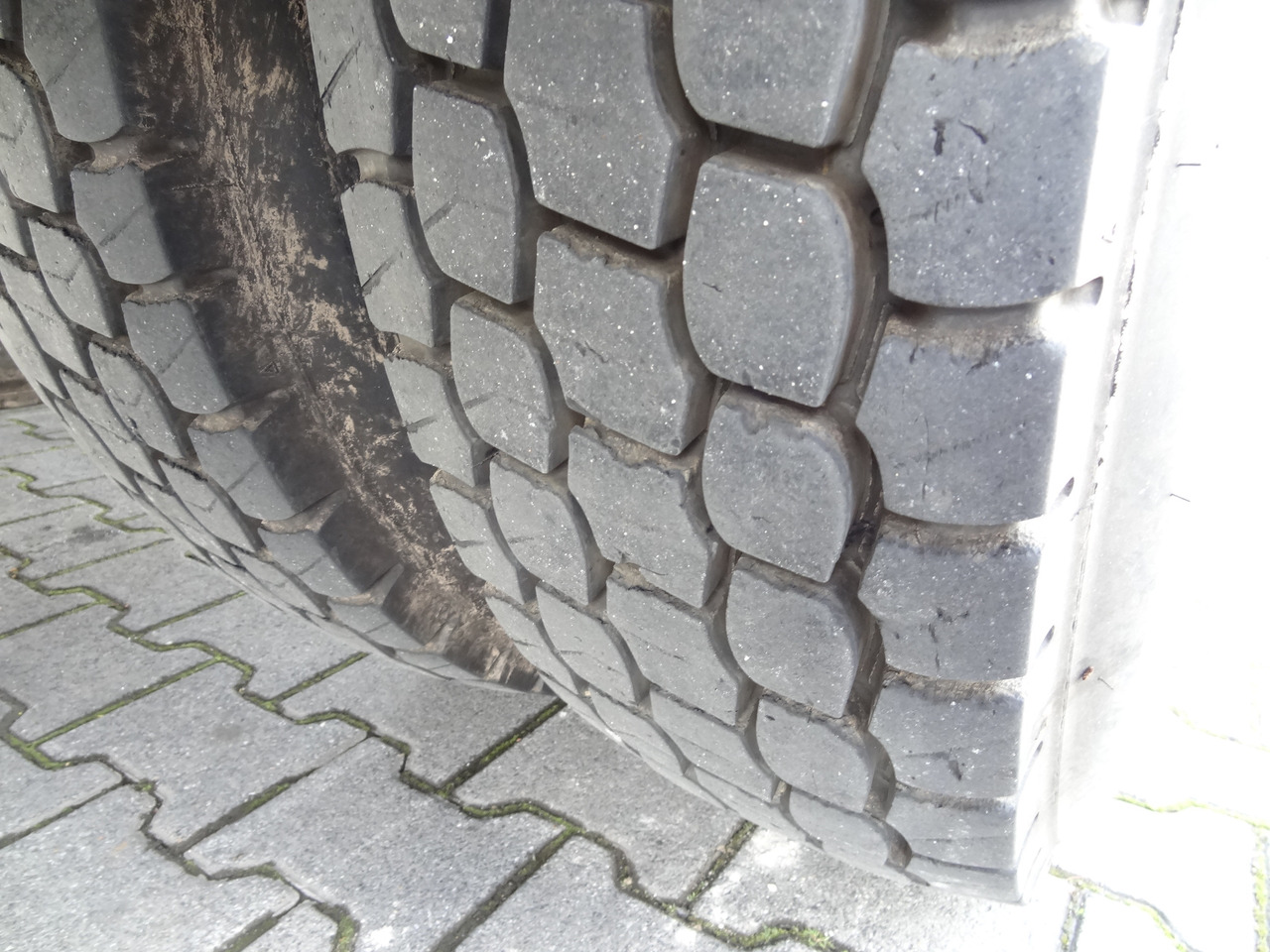 MAN F90 16.242 4X4 / Feuerwehr - Шаси кабина: снимка 2 MAN F90 16.242 4X4 / Feuerwehr - Шаси кабина: снимка 2