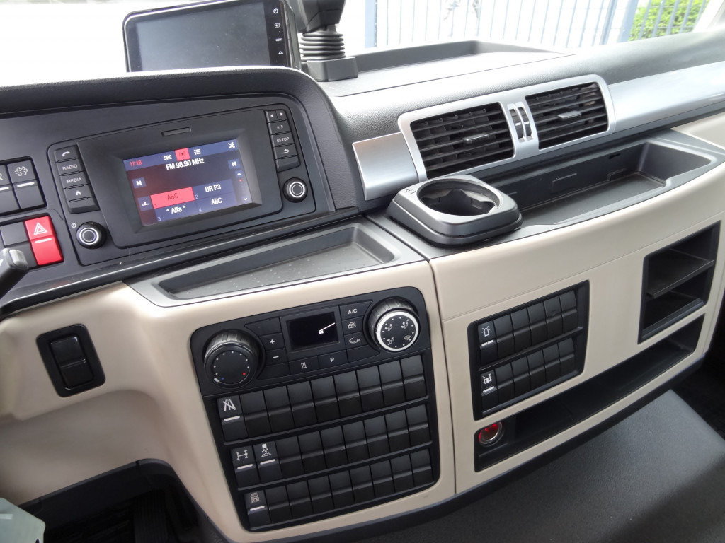 MAN TGL 12.250 Haken - Мултилифт с кука камион: снимка 3 MAN TGL 12.250 Haken - Мултилифт с кука камион: снимка 3